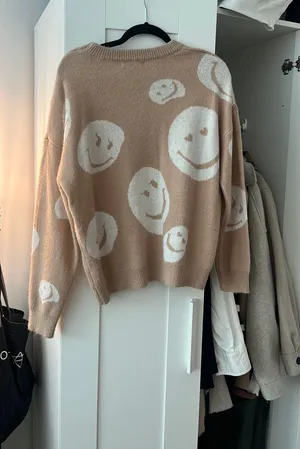 Forever 21 Smiley Face Sweater thumbnail 1