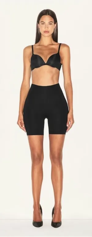 SKIMS Booty Hip Enhancing Shaping Mid‎ Thigh Short, Size XS NWT thumbnail 1