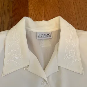 Vintage embroidered button up blouse thumbnail 2