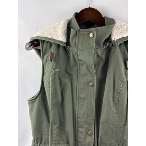 Women’s Market & Spruce Medium Army Green Faux Fur Lined Vest thumbnail 2