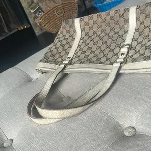 Gucci Abbey Monogram Tote Bag in Tan/Creme thumbnail 3