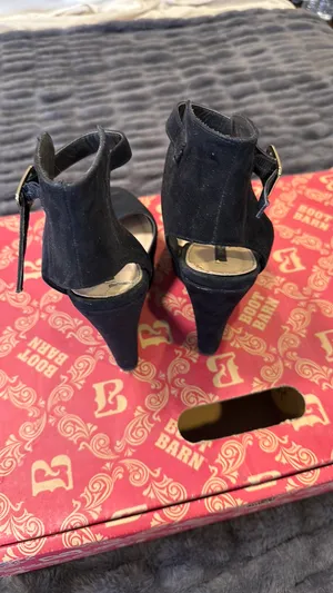 Forever 21 Heels Black thumbnail 2