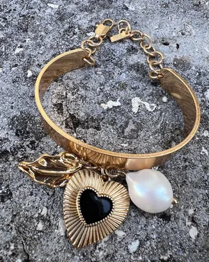 Zara Gold Black Charm Chain Bracelet Heart‎ Pearl Mob Wife Old Money thumbnail 1