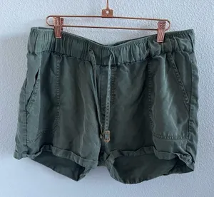 Tentree Dark Green Tencel Instow Short Regular Mid-rise Pull-on Short L thumbnail 1