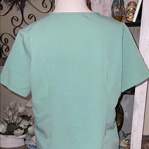 Figs Green Boxy Relaxed Short Sleeve Tee thumbnail 6