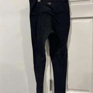 TNA Jet Black High-Waisted Leggings thumbnail 3