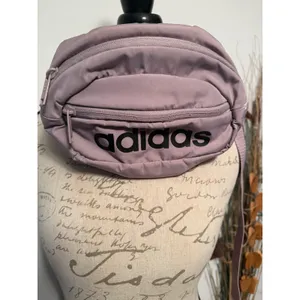 Adidas Waist Bag Fanny Pack Mauve Pink Black Logo Adjustable Strap Travel‎ Bag thumbnail 3