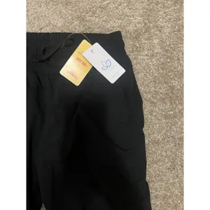 Yogipace Women's Lightweight Studio Pants XS Black NEW WITH TAGS shorter Inseam thumbnail 7