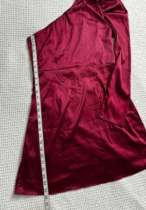 TCEC burgundy one sleeve satin mini dress thumbnail 6