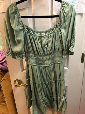Francesca's Green Mini Dress thumbnail 1