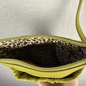 ili Small‎ Crossbody Bright Chartreuse Green Leather Zip Top Exterior Pockets thumbnail 8