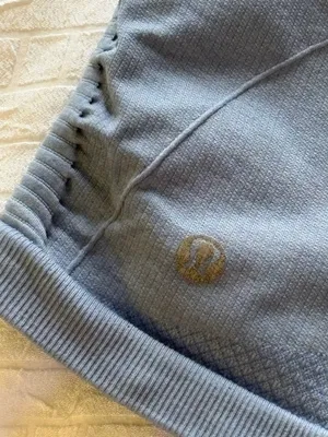 Like New Lululemon In The Flow 2" Shorts Lt Blue Seamless Yoga Pilates Gym 4 thumbnail 4