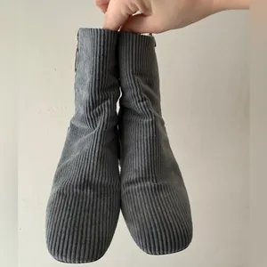 Free People Gray Corduroy O Ring Zip Block Heel Ankle Boots‎ thumbnail 4