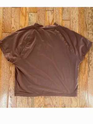 brown and white star patchwork tee Size M thumbnail 5