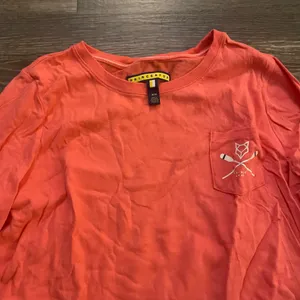 Aeropostale NWOT Prince and Fox Coral Long Sleeve Fox Graphic top. Size Medium thumbnail 2