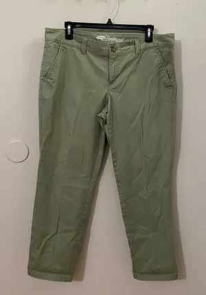Old Navy Women's Olive Green Straight Leg Chinos thumbnail 1