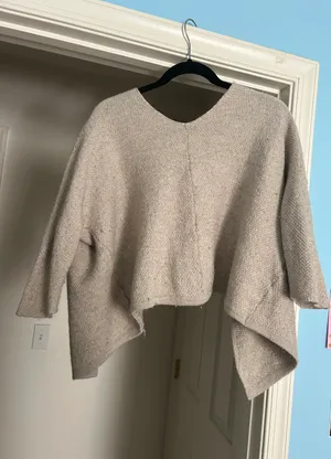 Brandy Melville Cream Cardigan thumbnail 2