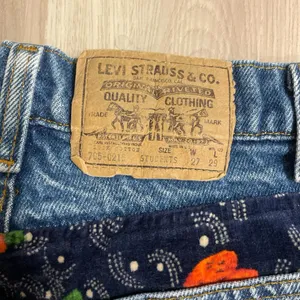 Vintage Levi’s Denim Shorts thumbnail 2