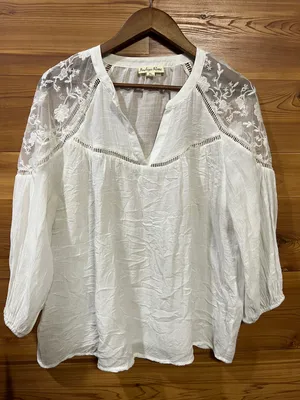 White Flow Boho Top Size XL thumbnail 1