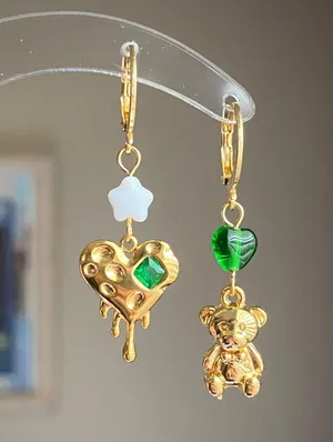 fully gold tone stainless steel whimsy fairy retro style teddy bear & heart dangle earrings💚🧸🌟 thumbnail 1