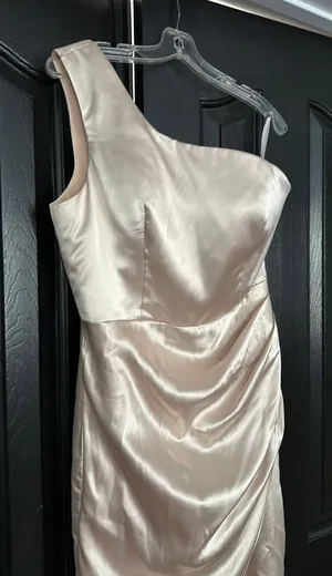 Dress thumbnail 4