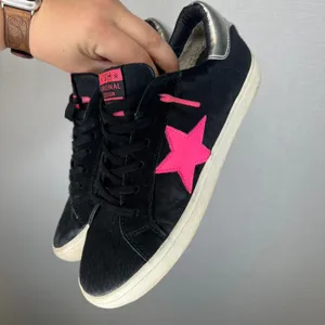 Vintage Havana Laureen-9 Black Pop Calf Hair Neon Pink Star Sneakers Womens‎ thumbnail 3