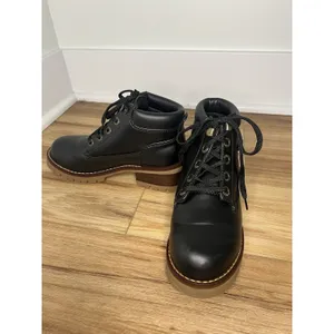 Women's Size 6 Lugz Moto Combat Ankle Boots Flexastride Memory Foam thumbnail 2