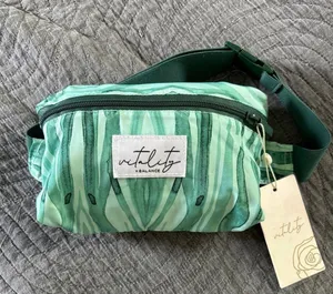 Balance Athletica NWT Vitality Versatile Fanny Pack/Backpack thumbnail 1