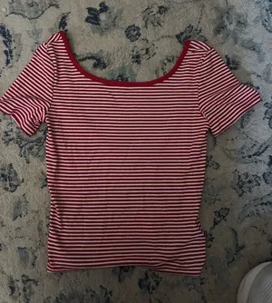 Red and white striped backless tee thumbnail 1