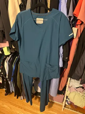 Scrub Skechers Set thumbnail 1