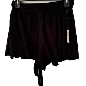 Electric & Rose Women’s Black Rayon Mini Shorts With Bow Belt Size XS thumbnail 2