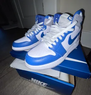 Nike Jordan 1s thumbnail 1