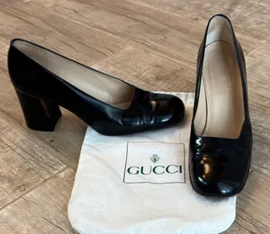 Gucci Women's Black Patent Leather Heels thumbnail 1