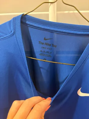 Nike Dri-Fit Women’s top thumbnail 2