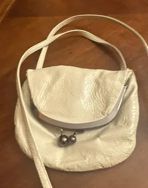 HOBO kisslock Crossbody White thumbnail 1