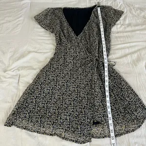 Abercrombie & Fitch Floral Faux Wrap Mini Dress Flutter‎ Sleeve V-Neck Lined thumbnail 6