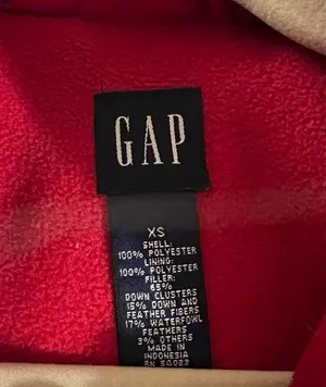GAP Women's Red Quilted Puffer Vest - XS thumbnail 4