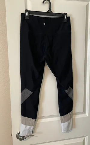 Black Workout Leggings  thumbnail 2