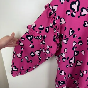 Crown & Ivy Pink Heart Leopard Print Ruffle Sweatshirt Large Cozy‎ Valentine's thumbnail 2