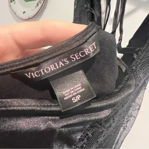 NEW Victorias Secret Chemise Black Lace Small thumbnail 6