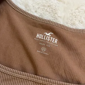 Hollister crop top thumbnail 2