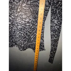 BKE Womens Long Sl Grunge Whimsigoth Web Metallic Silver‎ Black Scoop Top Large thumbnail 7