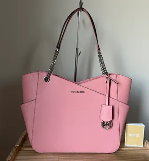 Michael Kors Purse thumbnail 1