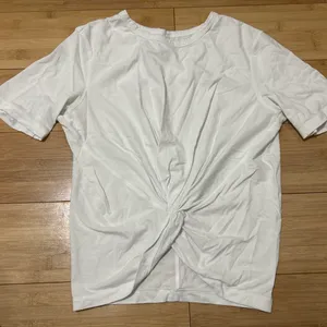 Lululemon white t-shirt with twist in front thumbnail 1