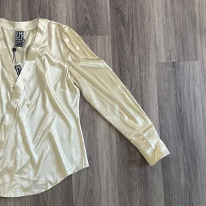 LM Style Bar Women’s Elegant Satin Silk Blend Wrap Top Evening Blouse Large thumbnail 6