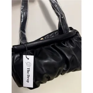 NWT The Drop womens Shanae Scrunch Bag With Drawstring Closure Black thumbnail 3