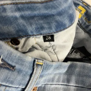 7 For All Mankind Womens Light Wash A Pocket Flare Leg Trouser Jeans Denim Sz 28 thumbnail 5