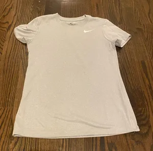 Women’s dri-fit nike tee extra  small thumbnail 1