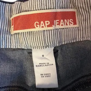 Gap navy denim skirt size 8 thumbnail 2