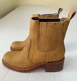 Frye Campus Chelsea Boot Banana, 6.5 thumbnail 1